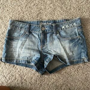 Guess shorts size 31